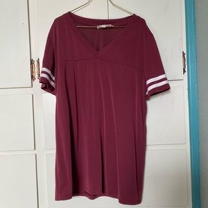 Burgundy/Maroon Pink Republic Striped Tshirt Size M